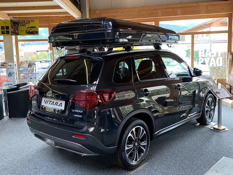 Dachzelt-Lagerung-auf-Auto